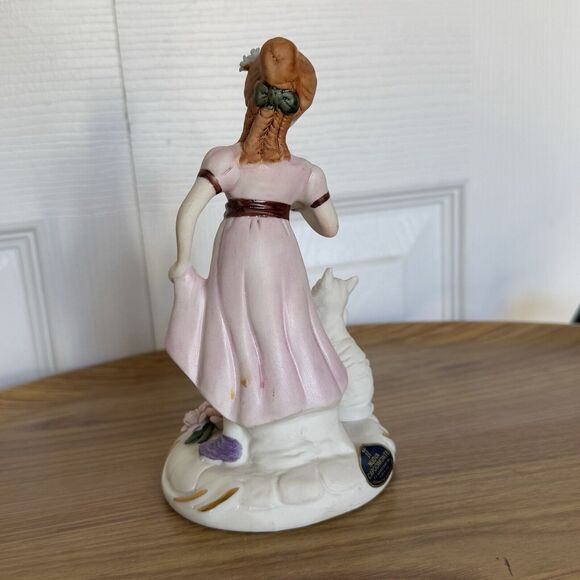 Vintage Nuova Capodimonte Singing Girl With Fox Pink Roses Porcelain Figurine - Picture 6 of 16